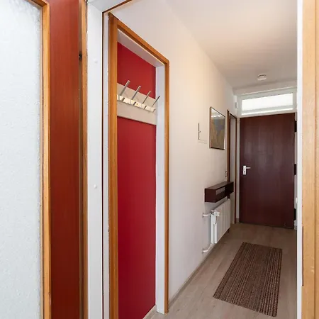 App 444 - Strandlage 公寓 *